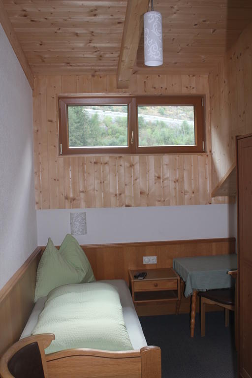 Cafe Landerl Hotel Matrei in Osttirol Room photo